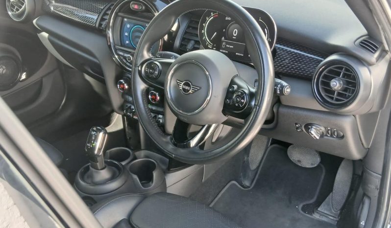 
								MINI Hatch 5-Door Cooper S Steptronic full									