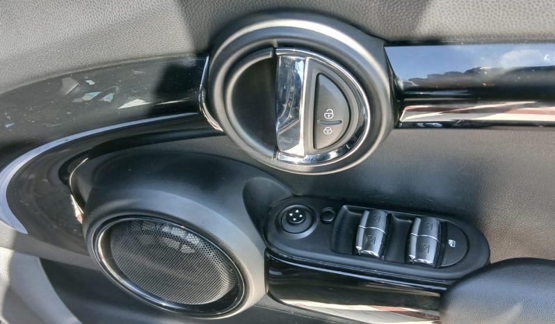 
								MINI Hatch 5-Door Cooper S Steptronic full									