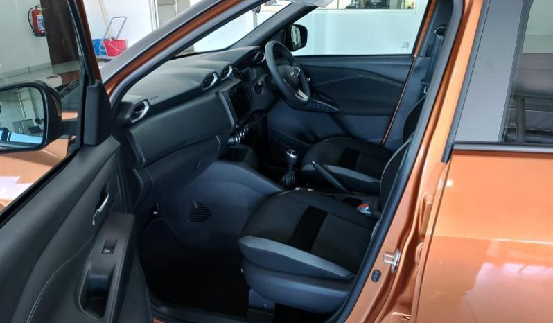 
								Nissan Magnite 1.0 Visia full									