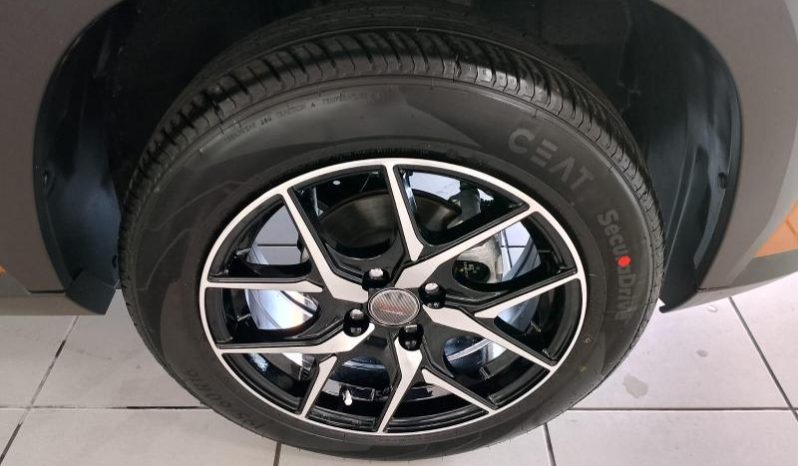
								Nissan Magnite 1.0 Visia full									
