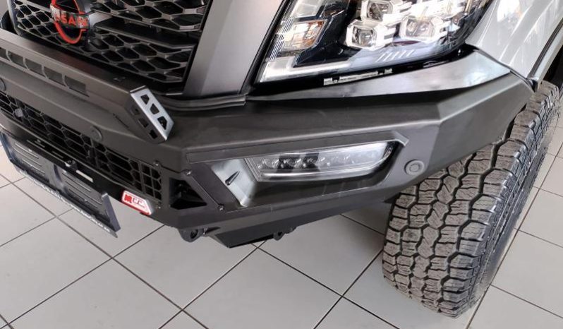 
								Nissan Navara 2.5D Pro-4X D Cab 4X4 At full									