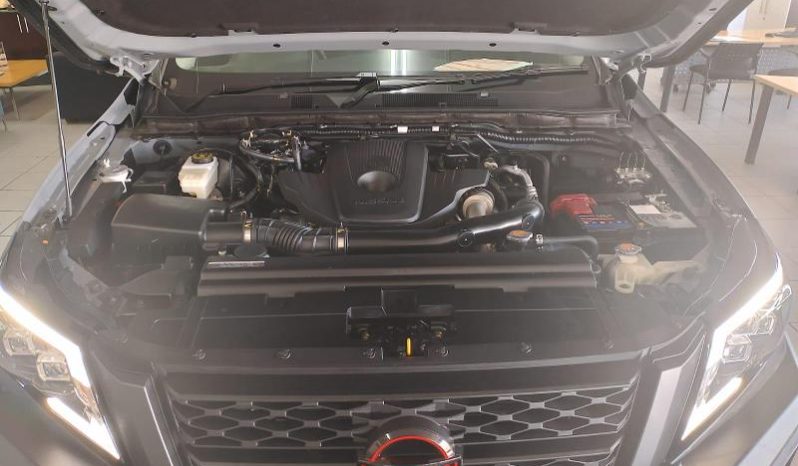 
								Nissan Navara 2.5D Pro-4X D Cab 4X4 At full									