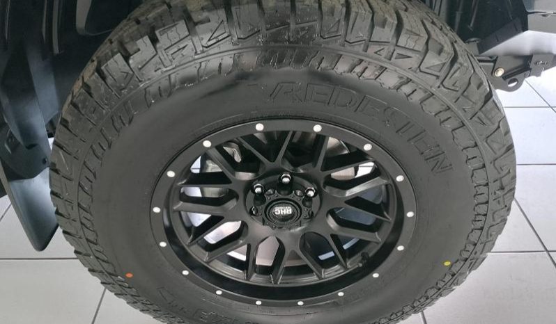 
								Nissan Navara 2.5D Pro-4X D Cab 4X4 At full									