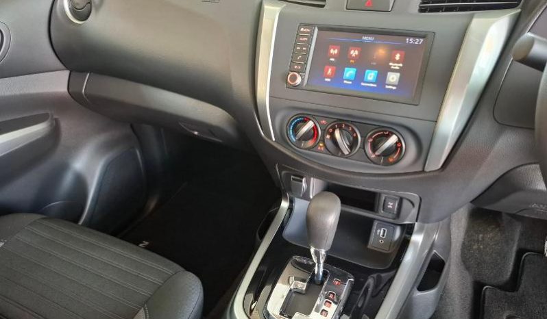 
								Nissan Navara 2.5D Se Plus D Cab 4X2 At full									