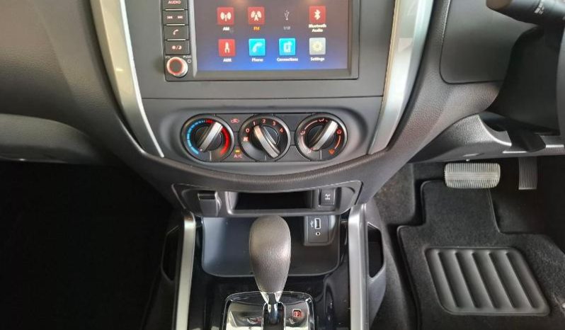 
								Nissan Navara 2.5D Se Plus D Cab 4X2 At full									
