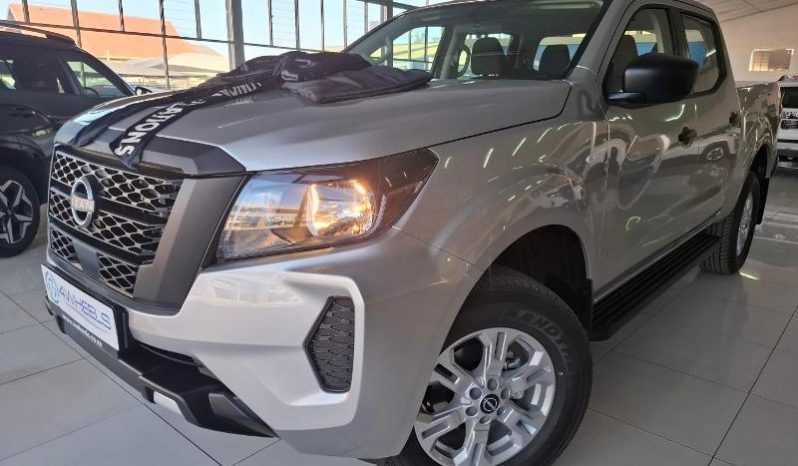 
								Nissan Navara 2.5D Se Plus D Cab 4X2 At full									