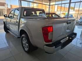 Nissan Navara 2.5D Se Plus D Cab 4X2 At