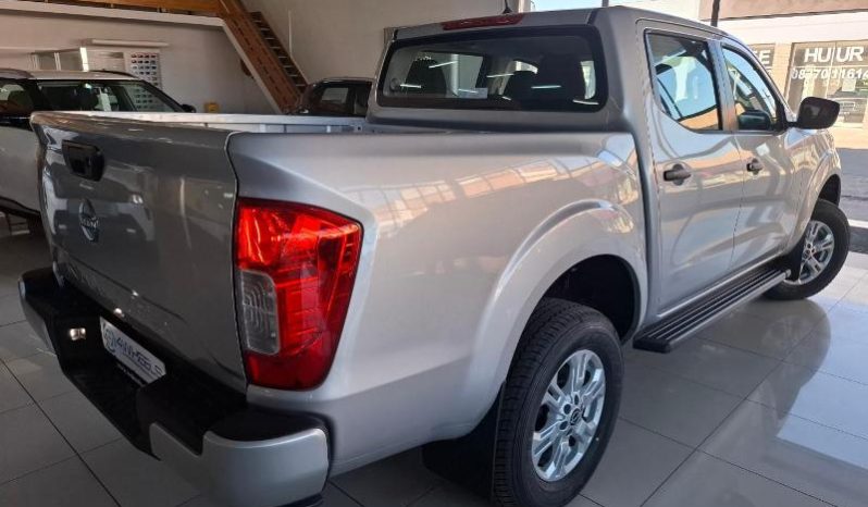 
								Nissan Navara 2.5D Se Plus D Cab 4X2 At full									