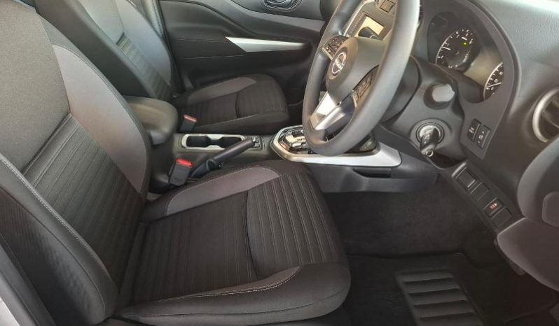 
								Nissan Navara 2.5D Se Plus D Cab 4X2 At full									