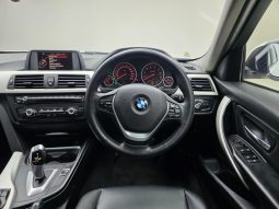 
										BMW 3 Series Sedan 316i Steptronic full									