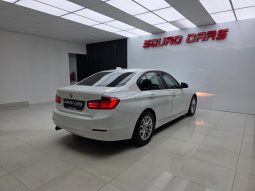 
										BMW 3 Series Sedan 316i Steptronic full									
