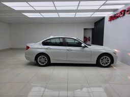 
										BMW 3 Series Sedan 316i Steptronic full									