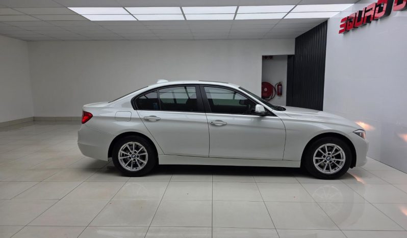 
								BMW 3 Series Sedan 316i Steptronic full									