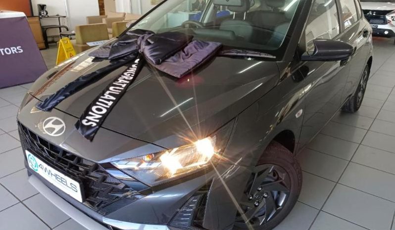 
								Hyundai I20 1.2 Premium full									