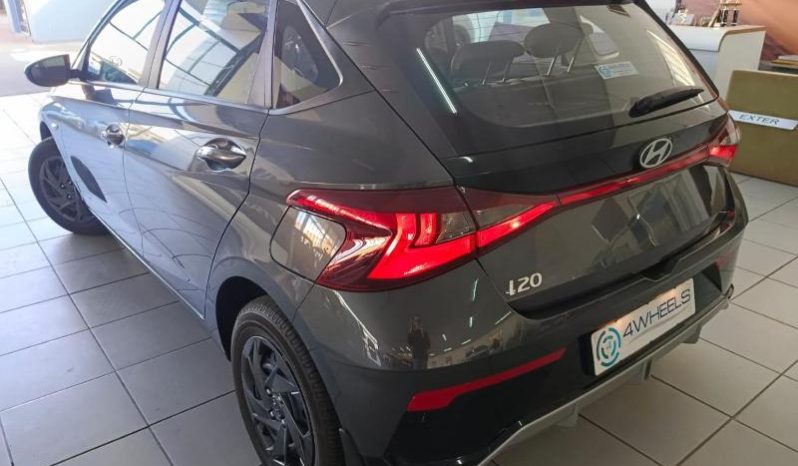 
								Hyundai I20 1.2 Premium full									