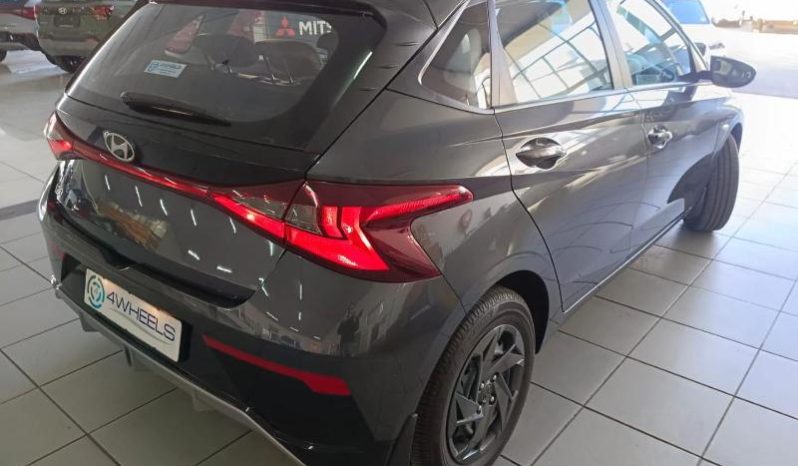 
								Hyundai I20 1.2 Premium full									