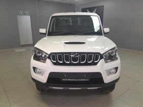 Mahindra Pik-Up 2.2 Mhawk S6 D Cab 4X4 At