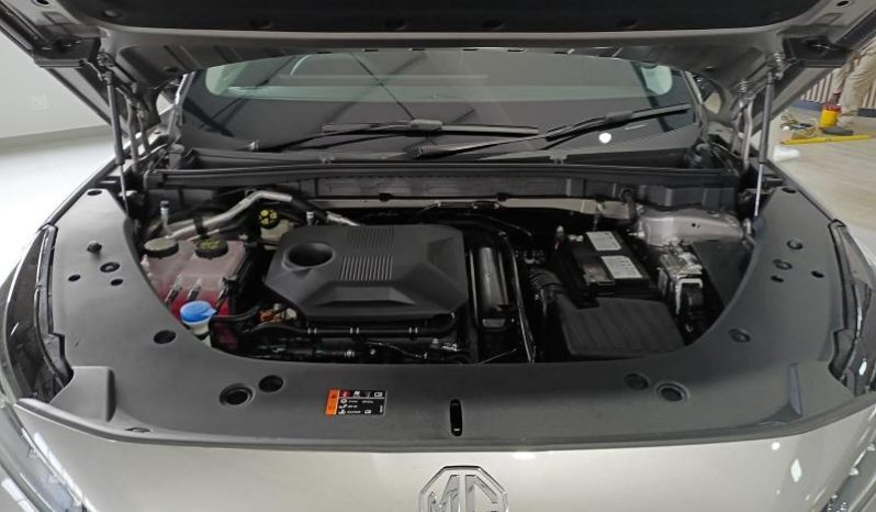 
								MG Hs 1.5T Luxury At full									