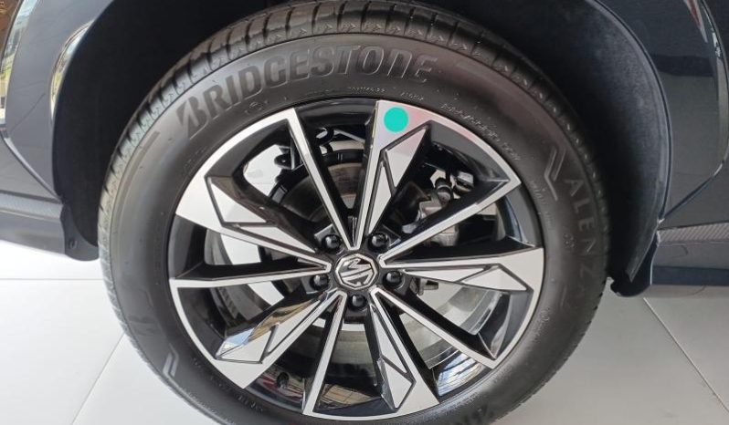 
								MG Hs 2.0T Luxury At full									