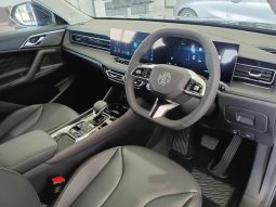 
										MG Hs 2.0T Luxury At full									