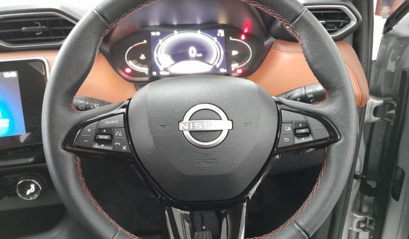
								Nissan Magnite 1.0 Acenta Plus At full									