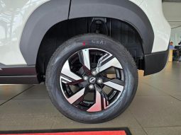
										Nissan Magnite 1.0T Acenta Cvt full									