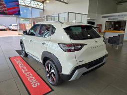 
										Nissan Magnite 1.0T Acenta Cvt full									