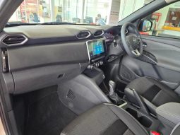 
										Nissan Magnite 1.0T Acenta Cvt full									