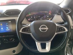 
										Nissan Magnite 1.0T Acenta Cvt full									