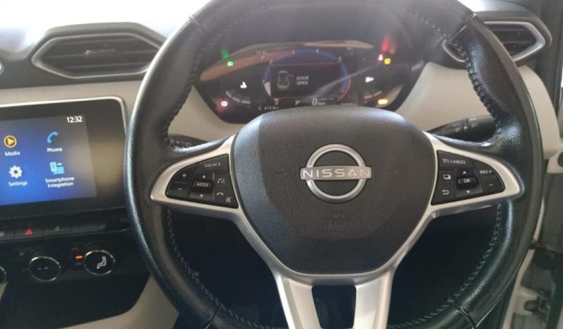 
								Nissan Magnite 1.0T Acenta Cvt full									
