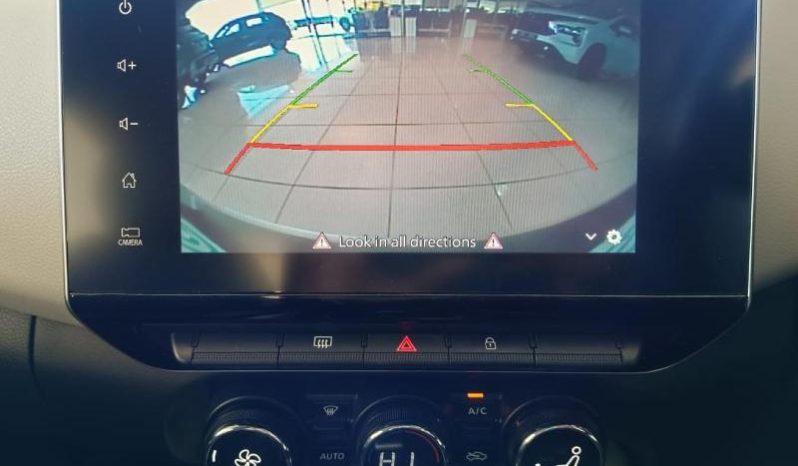 
								Nissan Magnite 1.0T Acenta Cvt full									