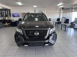 
										Nissan Navara 4X2 STEALTH AUTO D/CAB full									