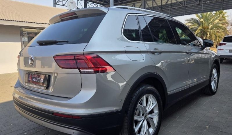 
								Volkswagen Tiguan 1.4 Tsi Comfortline Dsg full									