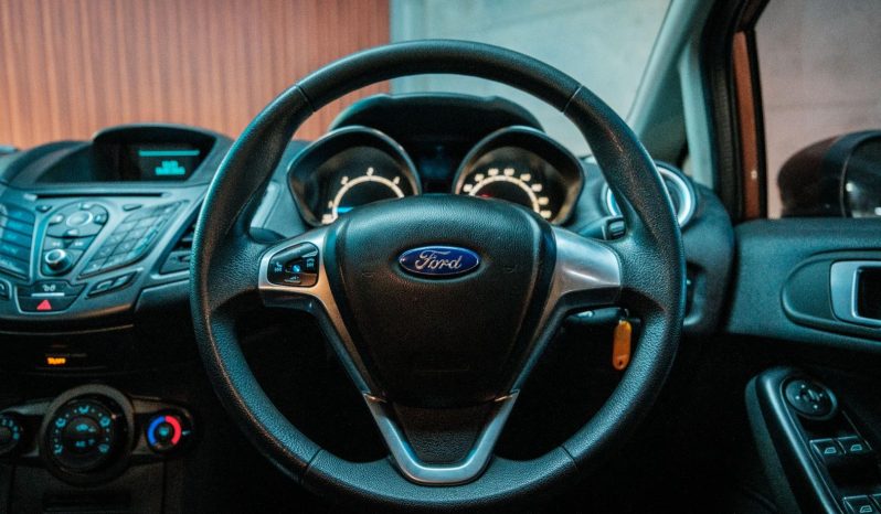 
								Ford Fiesta 1.5 Tdci Trend full									