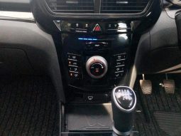 
										Mahindra Xuv3X0 1.2T Mx2 full									
