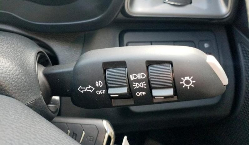 
								Mahindra Xuv3X0 1.2T Mx2 full									