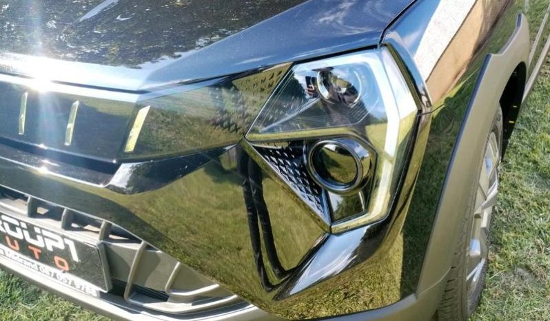 
								Mahindra Xuv3X0 1.2T Mx2 full									