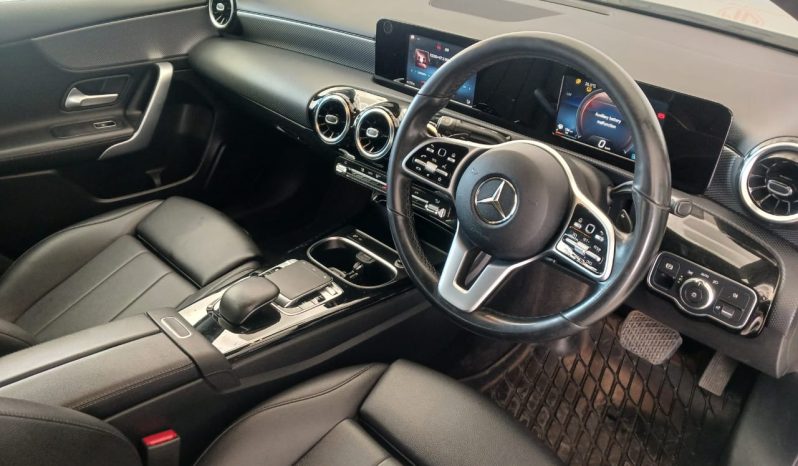 
								Mercedes Benz A-Class Sedan A 200 7G-Dct full									