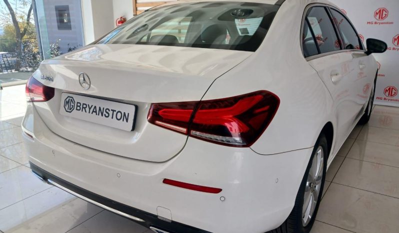 
								Mercedes Benz A-Class Sedan A 200 7G-Dct full									