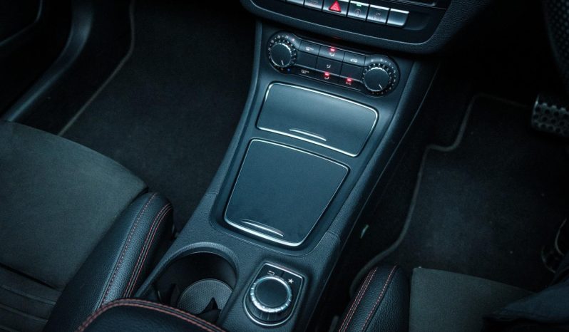 
								Mercedes Benz B-Class B 200 Amg 7G-Dct full									