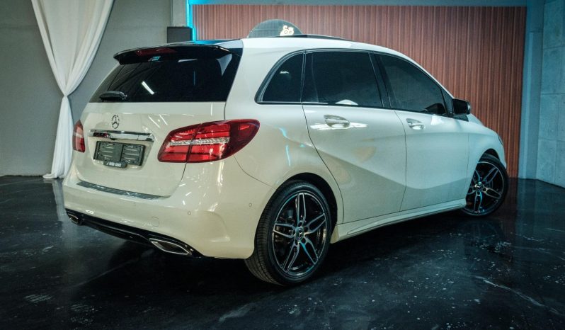 
								Mercedes Benz B-Class B 200 Amg 7G-Dct full									