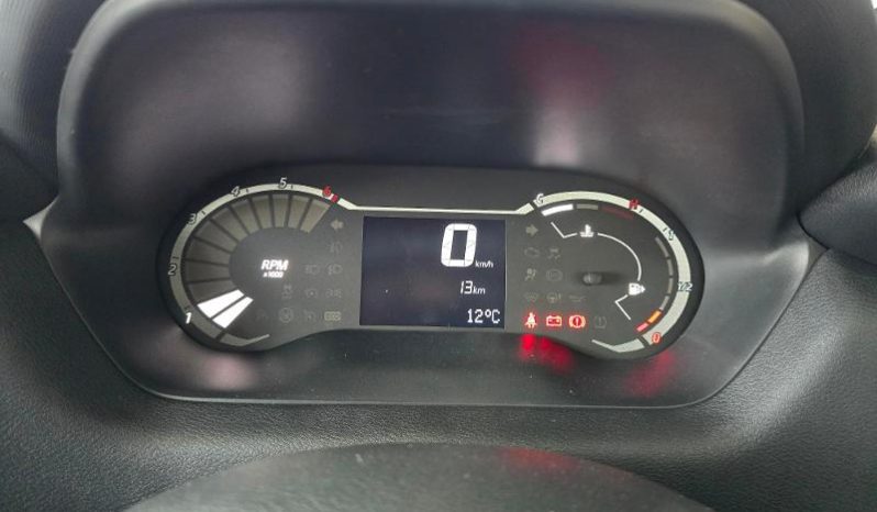 
								Nissan Magnite 1.0 Visia full									