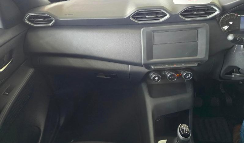 
								Nissan Magnite 1.0 Visia full									