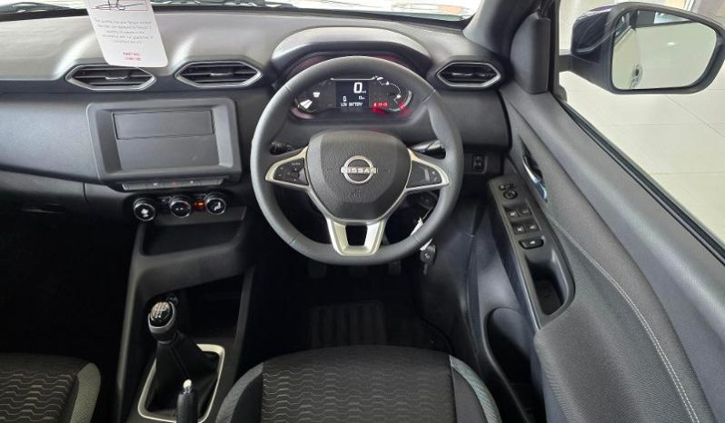 
								Nissan Magnite 1.0 Visia full									