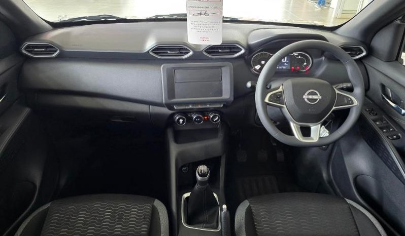 
								Nissan Magnite 1.0 Visia full									