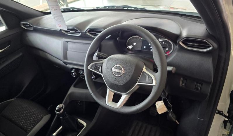 
								Nissan Magnite 1.0 Visia full									