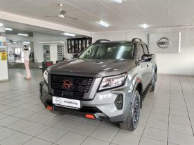 Nissan Navara 2.5D Pro-2X D Cab 4X2 At