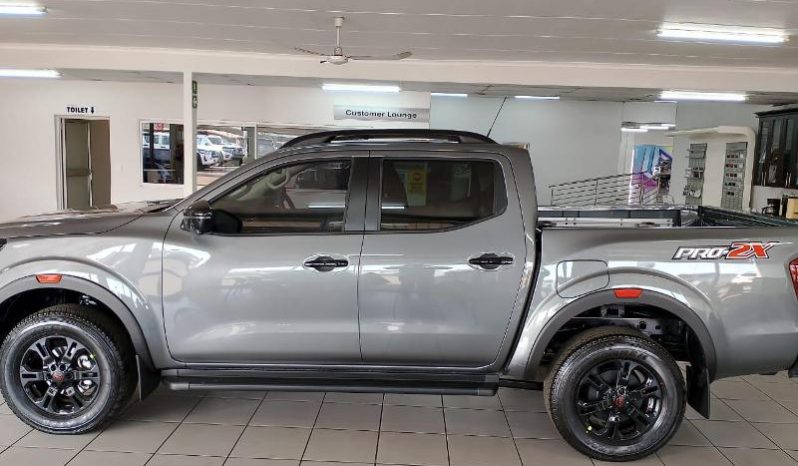 
								Nissan Navara 2.5D Pro-2X D Cab 4X2 At full									