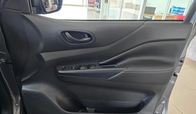 
								Nissan Navara 2.5D Pro-2X D Cab 4X2 At full									