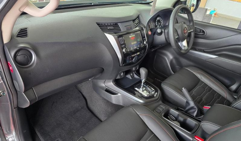 
								Nissan Navara 2.5D Pro-2X D Cab 4X2 At full									